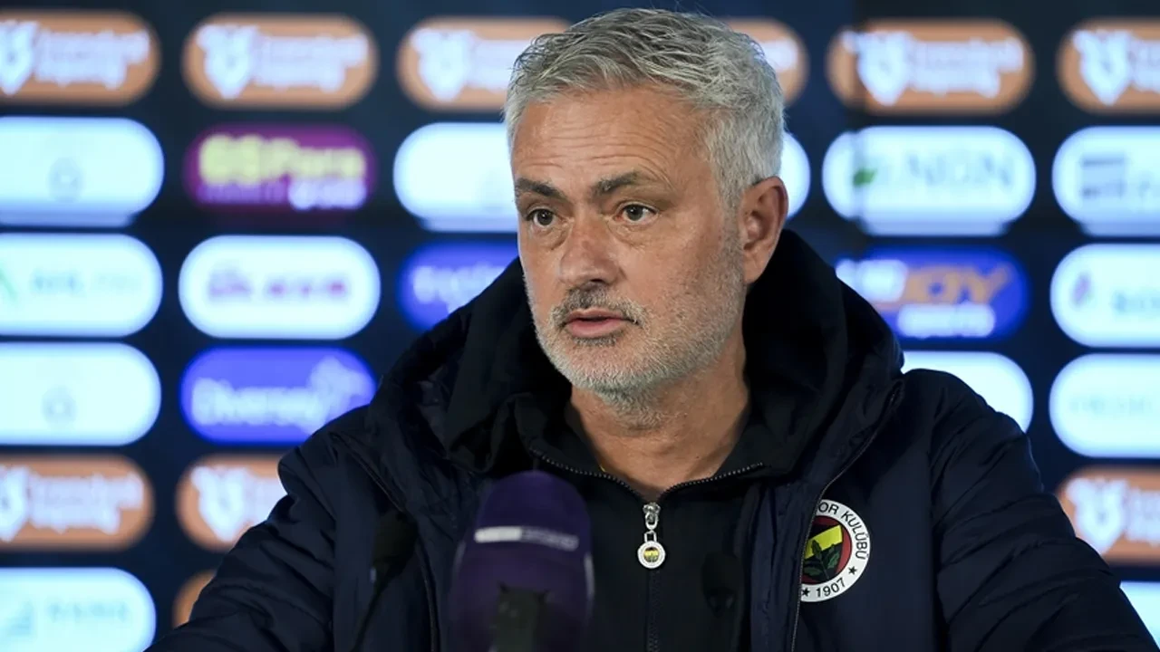 Fenerbahçe'de "Mourinho" toplantısı: Ali Koç, ABD'den katıldı