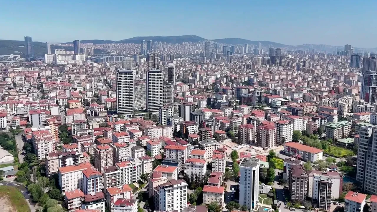 Bakan Kurum, depremde en çok hasar ihbarının geldiği 5 ilçeyi açıkladı