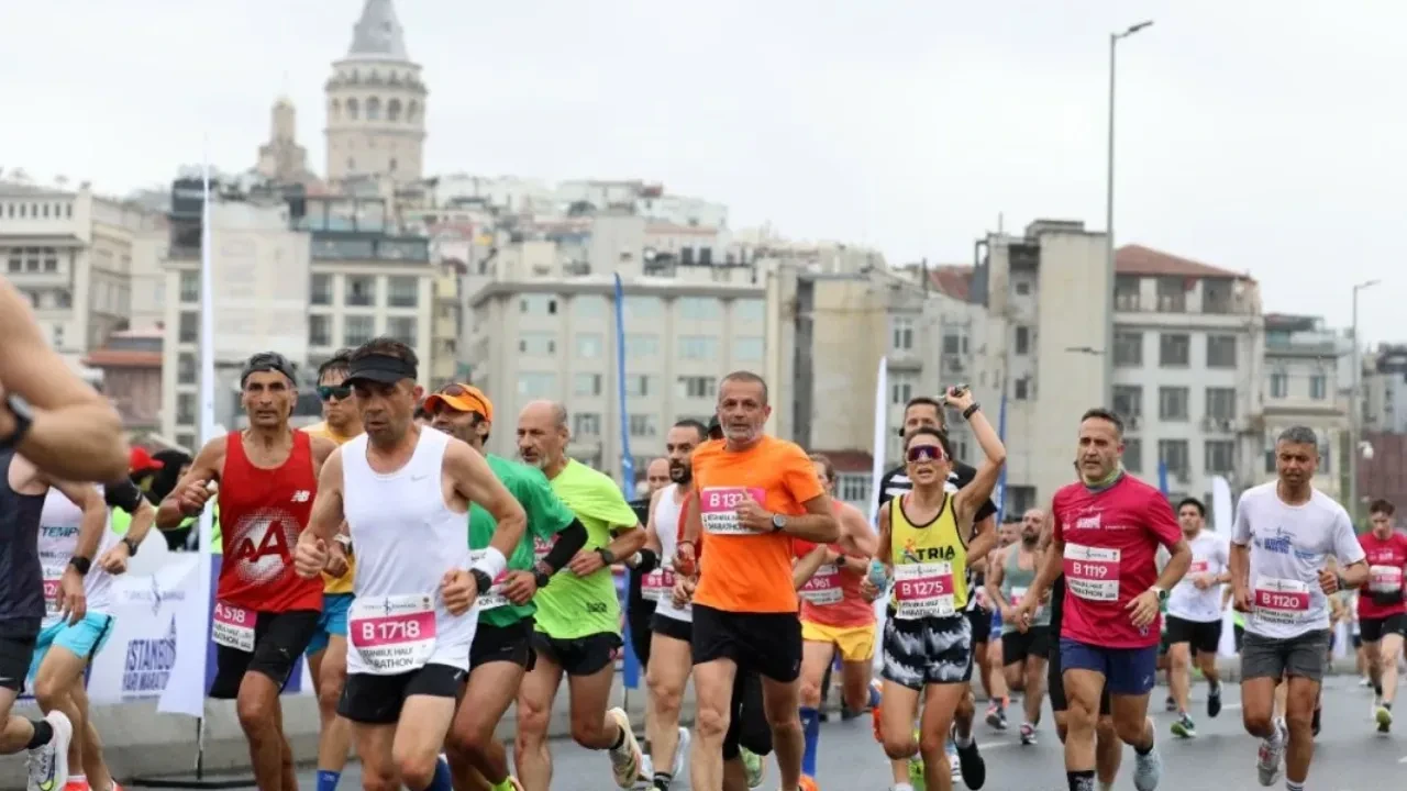 İstanbul Yarı Maratonu nedeniyle hangi yollar kapalı olacak, ne zaman açılacak?