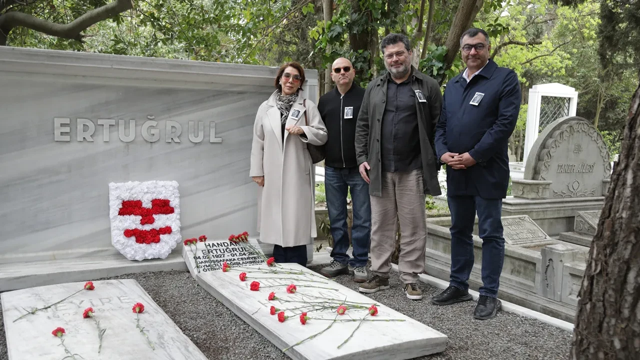 Muhsin Ertuğrul kabri başında anıldı