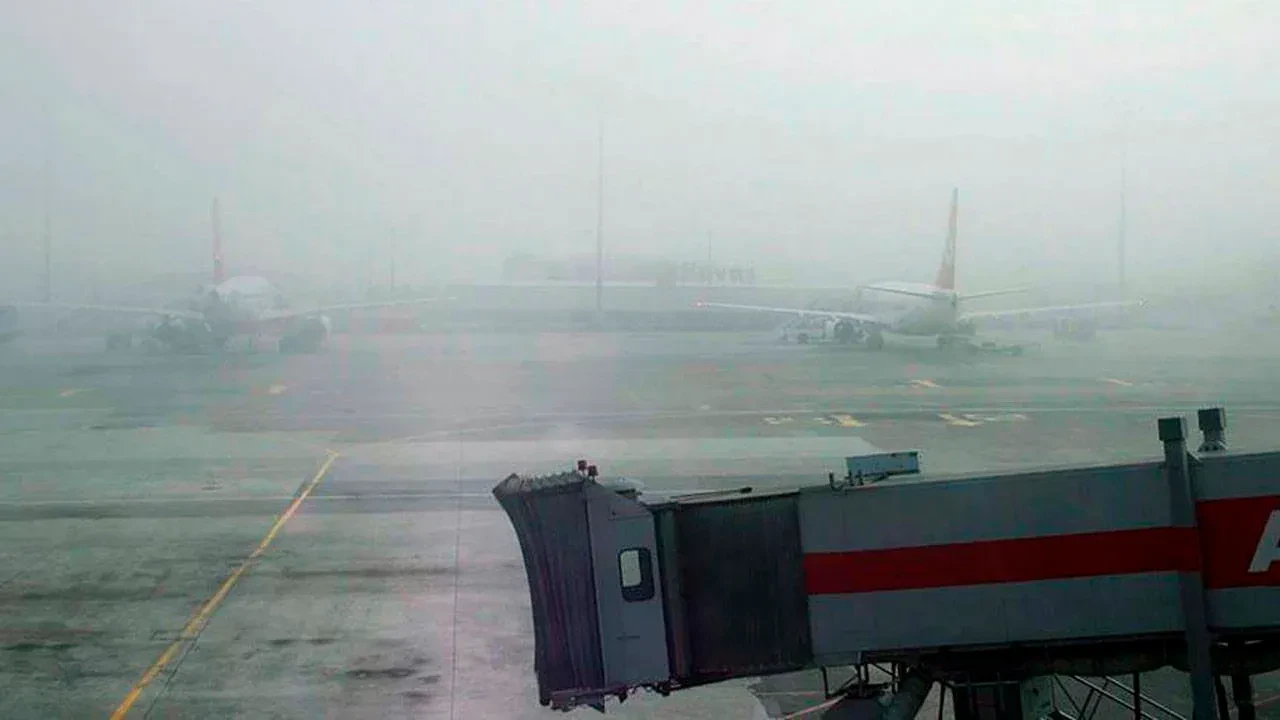 Trabzon'da görülen sis hava ulaşımına izin vermiyor