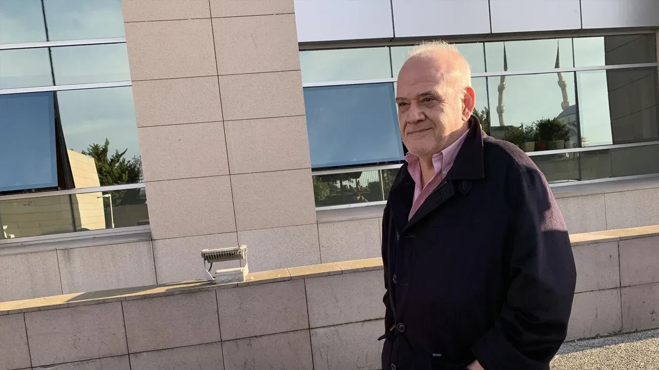 Ahmet Çakar: Fenerbahçe sezonu 90 puanla şampiyon tamamlayacak