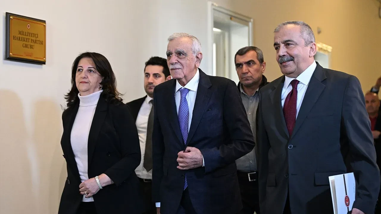 İmralı heyeti ile Adalet Bakanı görüşmesi ertelendi