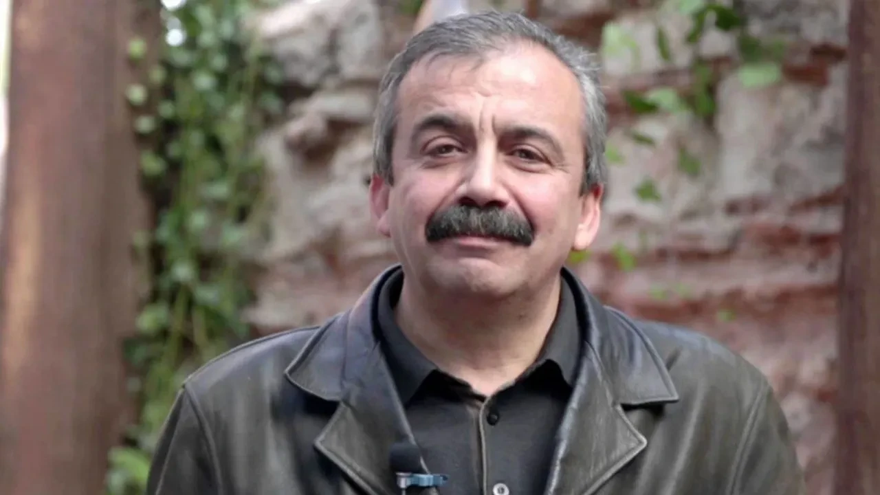 Sırrı Süreyya Önder'in sağlık durumu hakkında açıklama: Hayati tehlike artarak devam ediyor