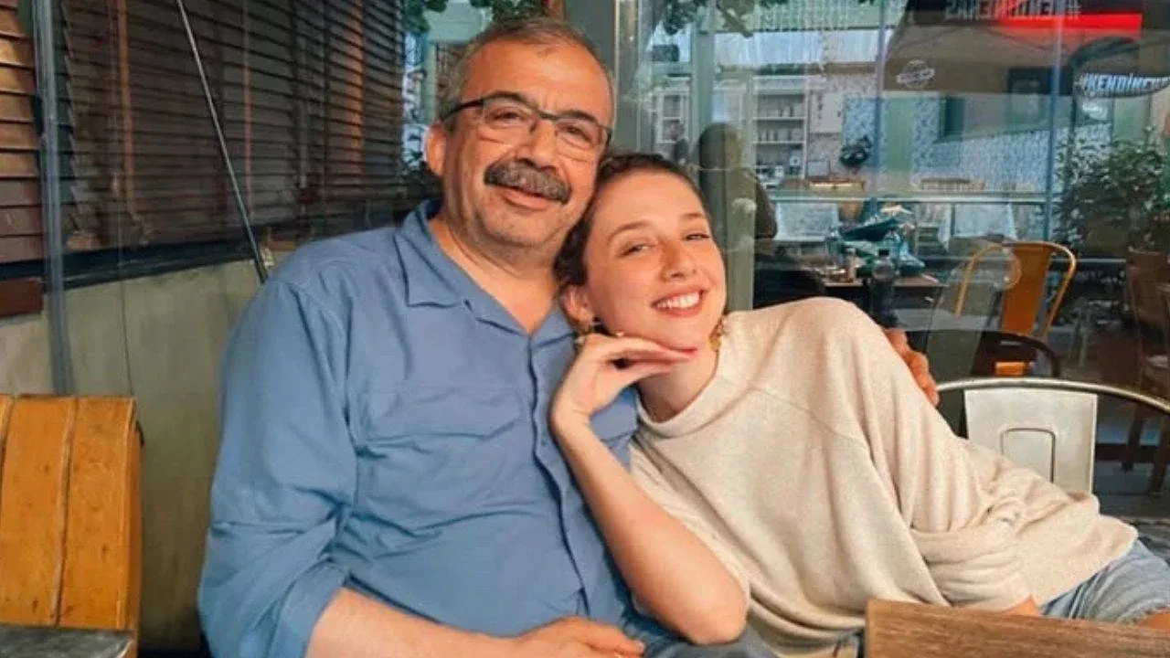 Sırrı Süreyya Önder’in kızı Ceren Önder Kandemir: “Diren baba, sen benden başka kaç kişinin babasısın”