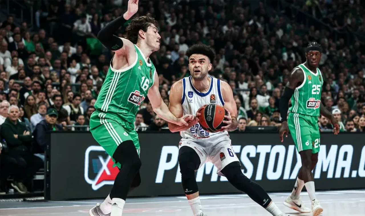 Panathinaikos, Anadolu Efes’i 87-83 mağlup etti, seride 1-0 öne geçti