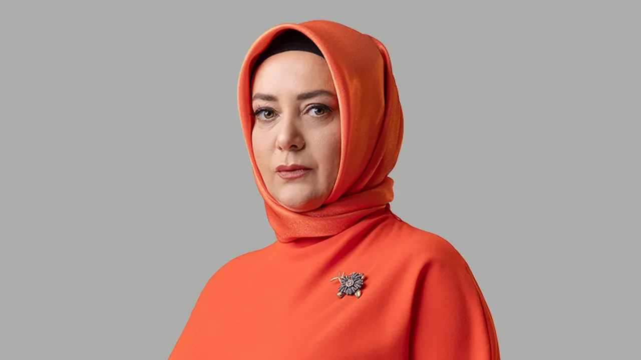Kızılcık Şerbeti'nde sürpriz ayrılık iddiası: Sibel Taşçıoğlu diziden ayrılıyor mu? - Muhalif - Son Dakika Haberleri - Gündem Haberleri - Köşe Yazıları - Spor Haberleri