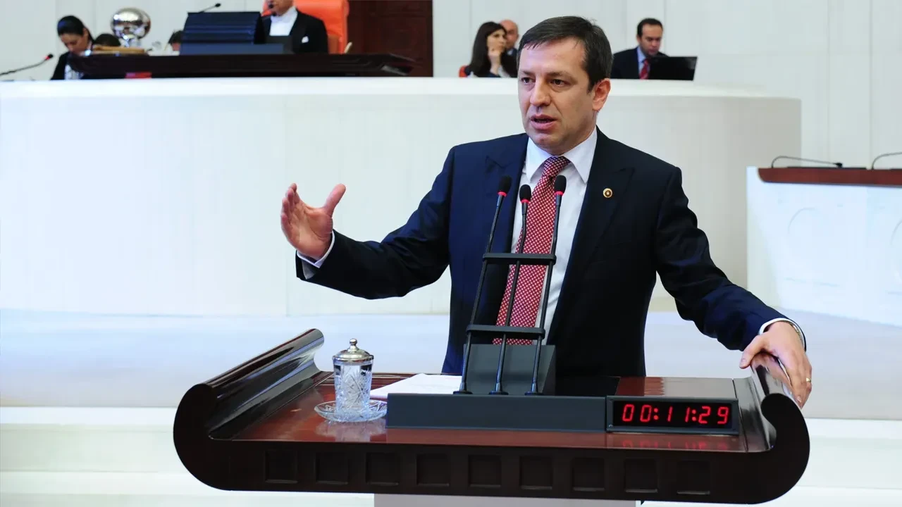 Rahmi Aşkın Türeli: Cumhurbaşkanlığı bünyesinde kurulan politika kurulları, ofisler, başkanlıklar eliyle âdeta paralel bir devlet yapısı oluşmuştur.