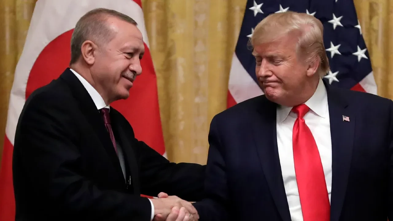 Trump: Erdoğan çok güçlü ve zeki biri, Türkiye Suriye’de kimsenin yapamadığını yaptı