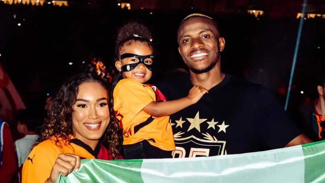 Victor Osimhen evli mi, eşi kim? Osimhen'in sevgilisi Stefanie Ladewig kimdir, nereli, kaç yaşında? Çocukları var mı?