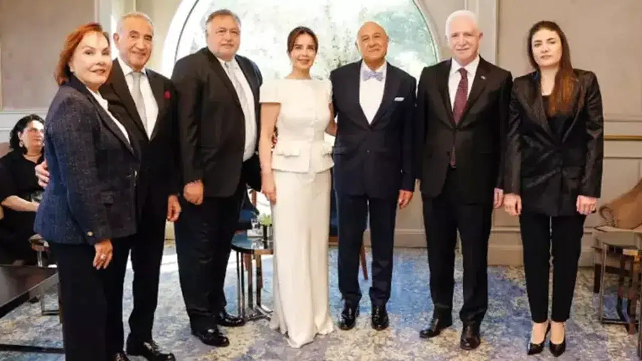 Çiğdem Özer ile Prof. Dr. İbrahim Güllü nişanlandı!