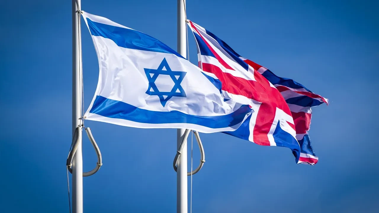 İngiltere, İsrail’in Gazze saldırıları nedeniyle serbest ticaret anlaşmasını askıya aldı