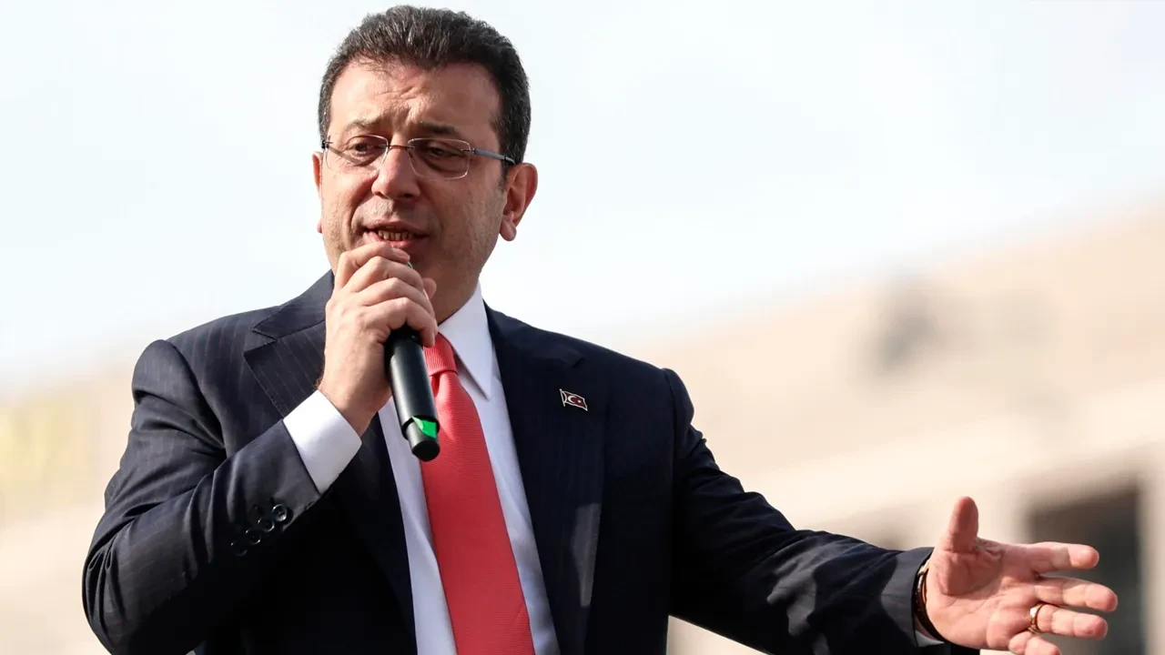 İmamoğlu yeni hesabından gençlere çağrıda bulundu: "Hazırlanın, büyük bir yolculuğa çıkıyoruz"