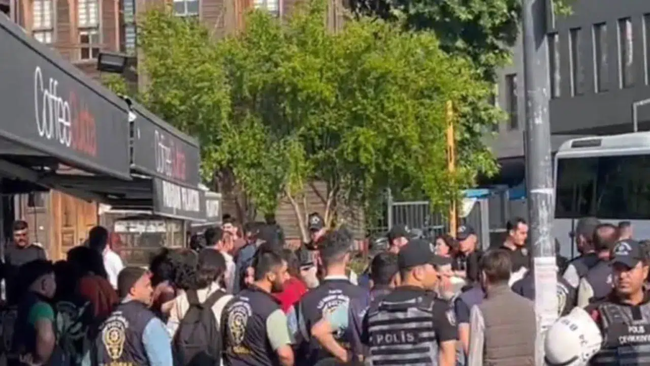 İstanbul Üniversitesi’nde Gezi Parkı anmasına polis müdahalesi: 20 öğrenci gözaltında
