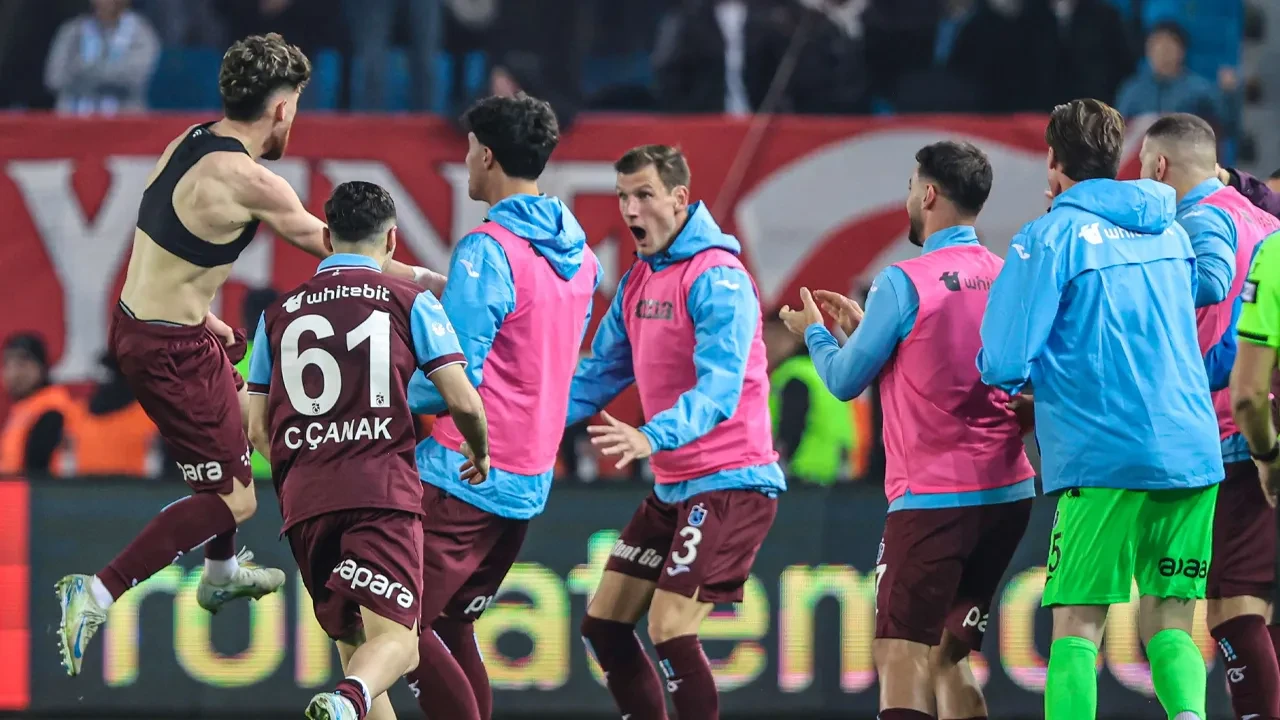 Trabzonspor'un Galatasaray maçı kamp kadrosu açıklandı