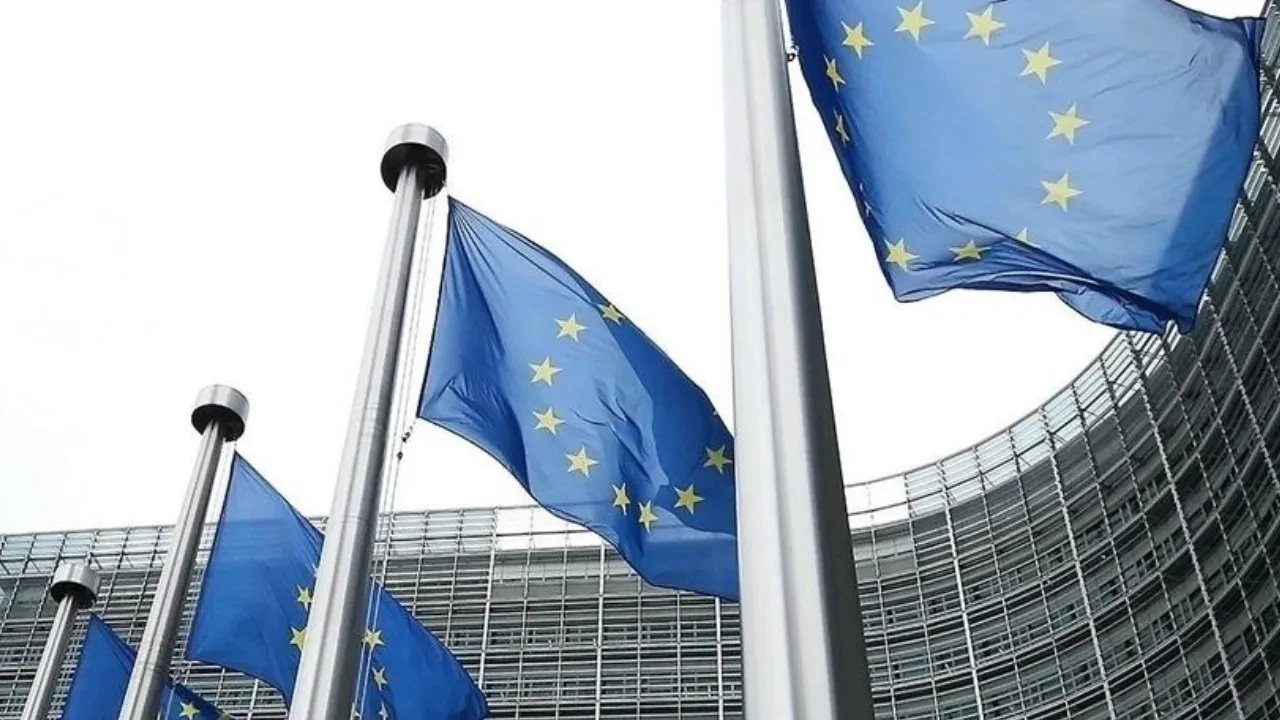 AB'den Suriye'ye yönelik ekonomik yaptırımları kaldırma kararı