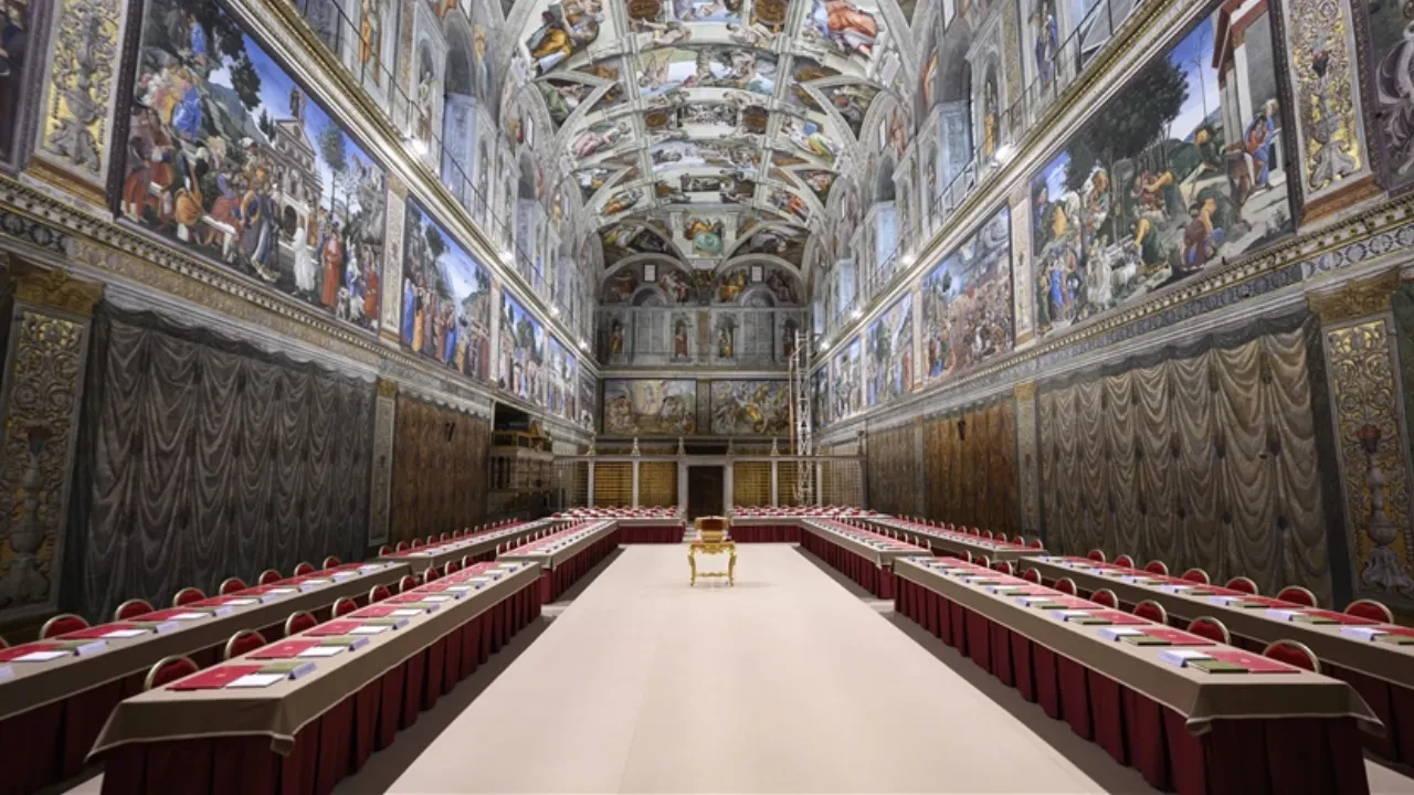 Vatikan’da yapılan oylamada yeni Papa belirlenemedi