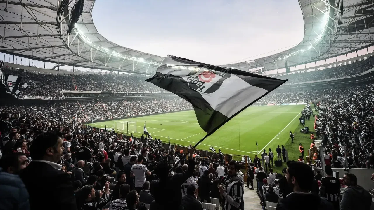 Beşiktaş’tan üç milli yıldız hamlesi