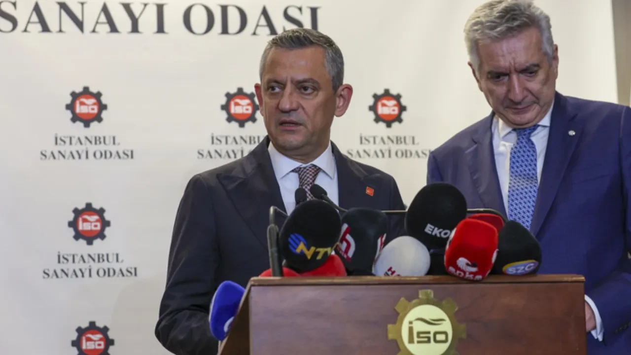 Özgür Özel'den İSO ziyareti: Sokakta yürüyemeyenlerden değiliz