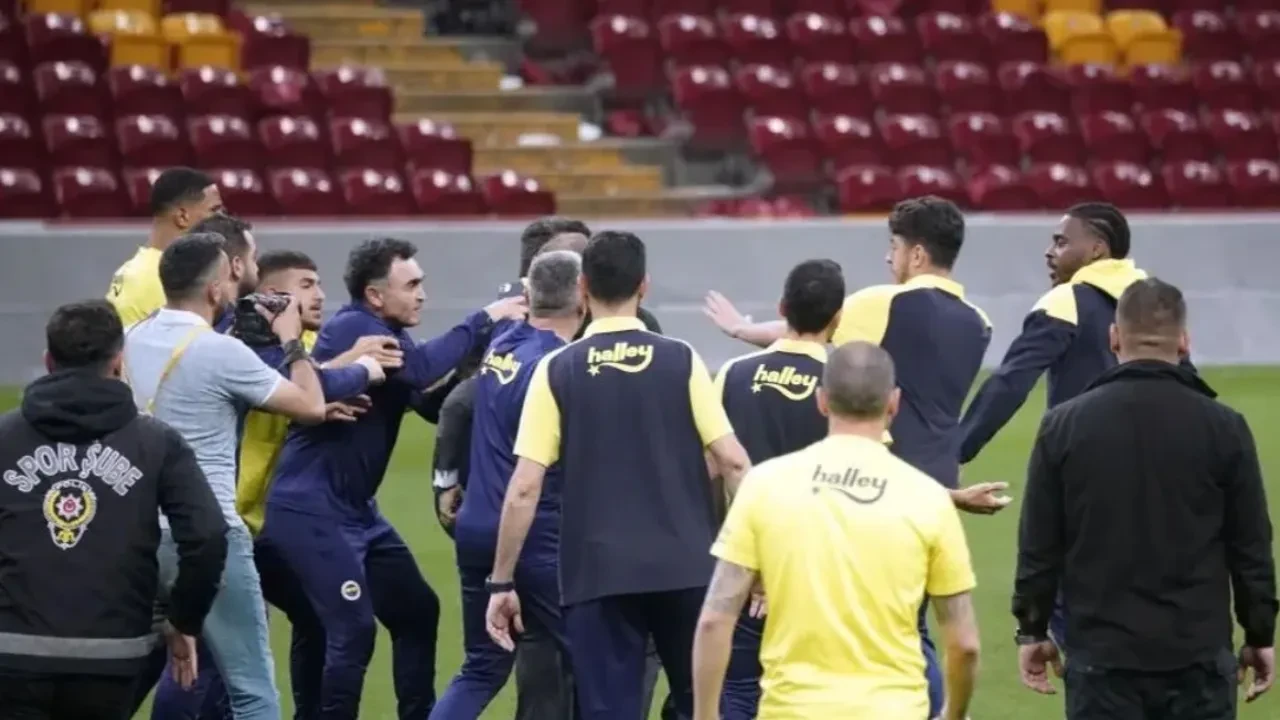 Galatasaray-Fenerbahçe derbisinde yaşanan olaylar yargıya taşındı: Oosterwolde ve Mert Müldür’e zorla getirme kararı