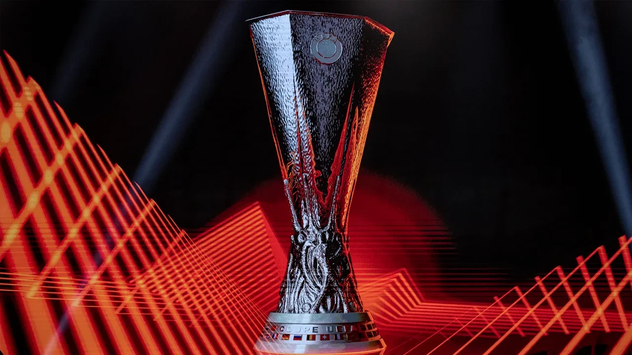 UEFA Avrupa Ligi'nde finale iki İngiliz takımı çıktı