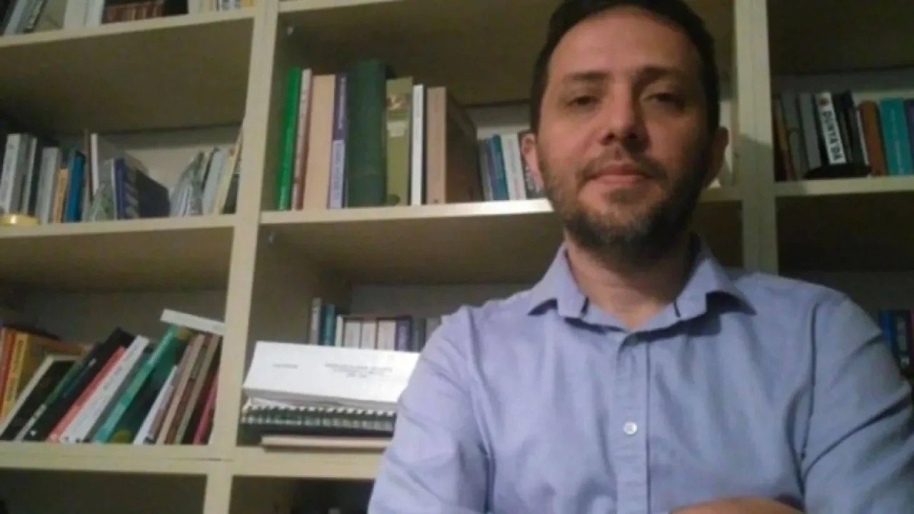 Akademisyen Cenk Yiğiter'e evinin önünde silahlı saldırı