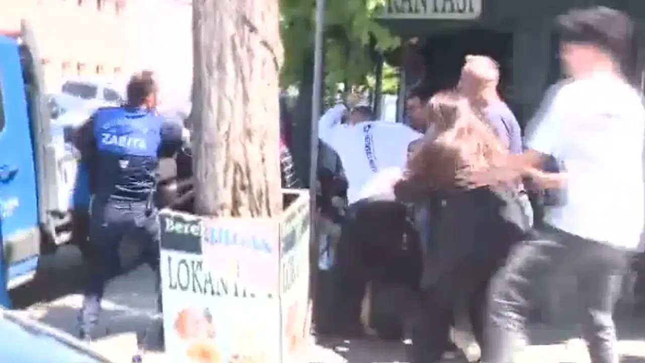 Güngören'de gerçekleşen patlamayı haberleştirmek isteyen Haber Global ekibine saldırı