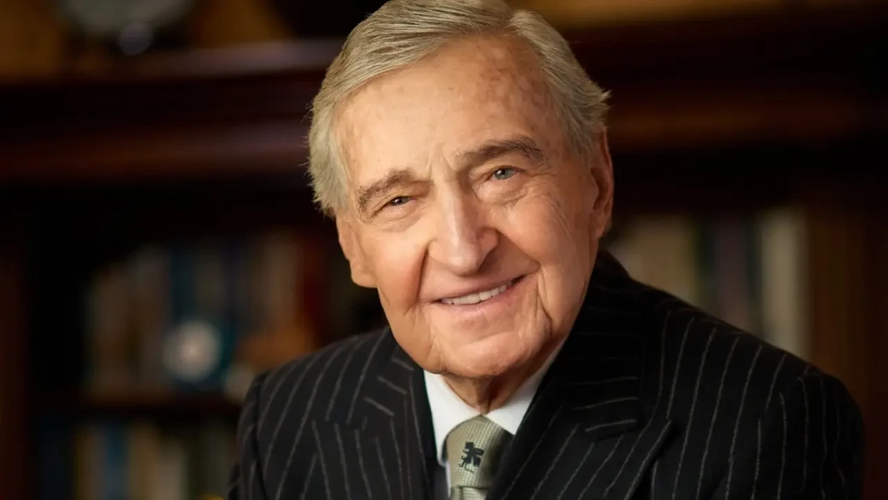 Rahmi Koç kimdir, kaç yaşında? Hangi takımı tutuyor, oğlu Ali Koç hangi takımı yönetiyor?