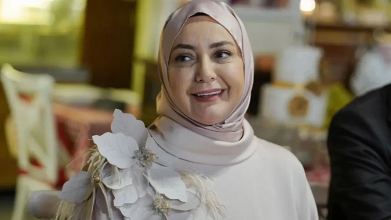 Sibel Taşçıoğlu Kızılcık Şerbeti’nin 100. bölüm kutlamasına davet edilmediğini açıkladı: Gözler Pembe'yi aramış