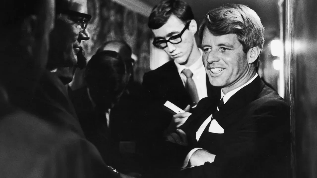 Tulsi Gabbard, Robert F. Kennedy suikastına dair 60 bin belgenin erişme açıldığını duyurdu