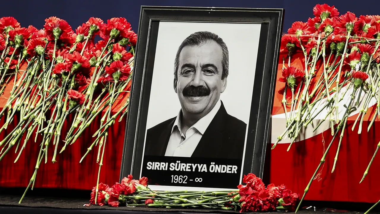 Sırrı Süreyya Önder'in ismi Diyarbakır'da bir caddeye verilecek