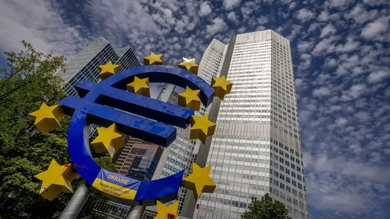 Euro Bölgesi'nde büyüme beklentilerin altında kaldı
