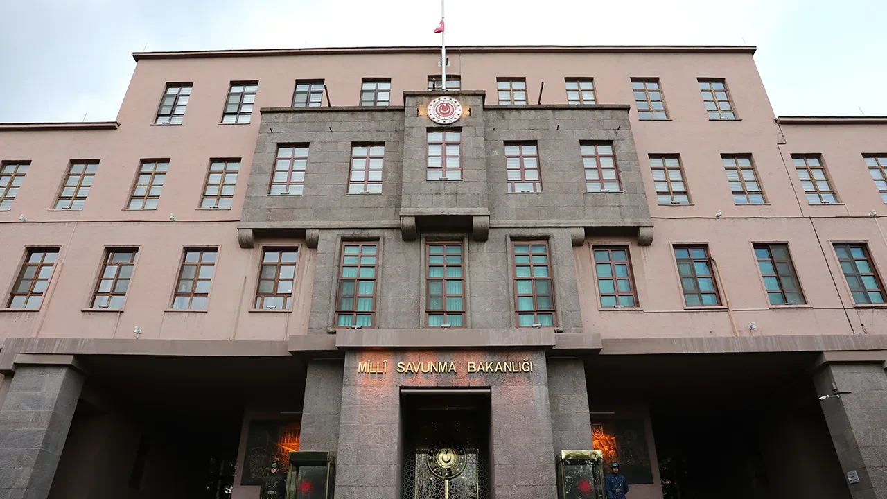 Terör örgütü PKK'nın fesih kararının ardından MSB'den ilk açıklama!