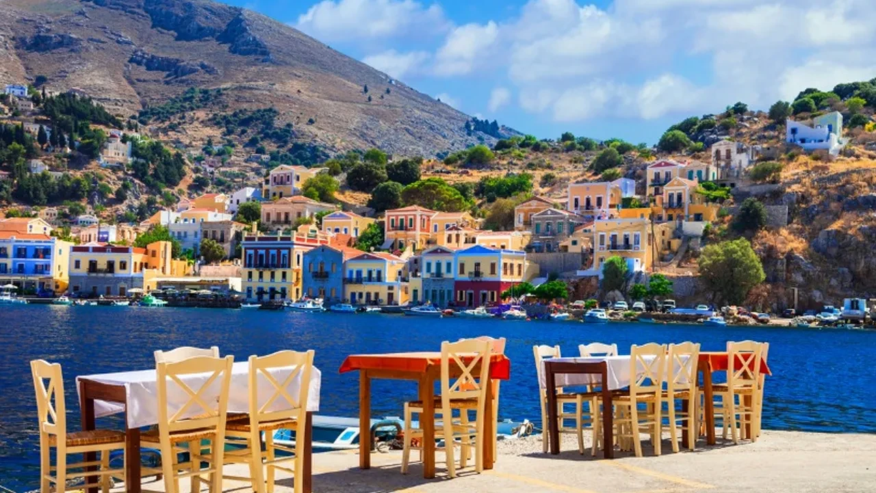 Yunan Adaları kapıda vize ücreti yüzde 42 zamla 85 euro oldu