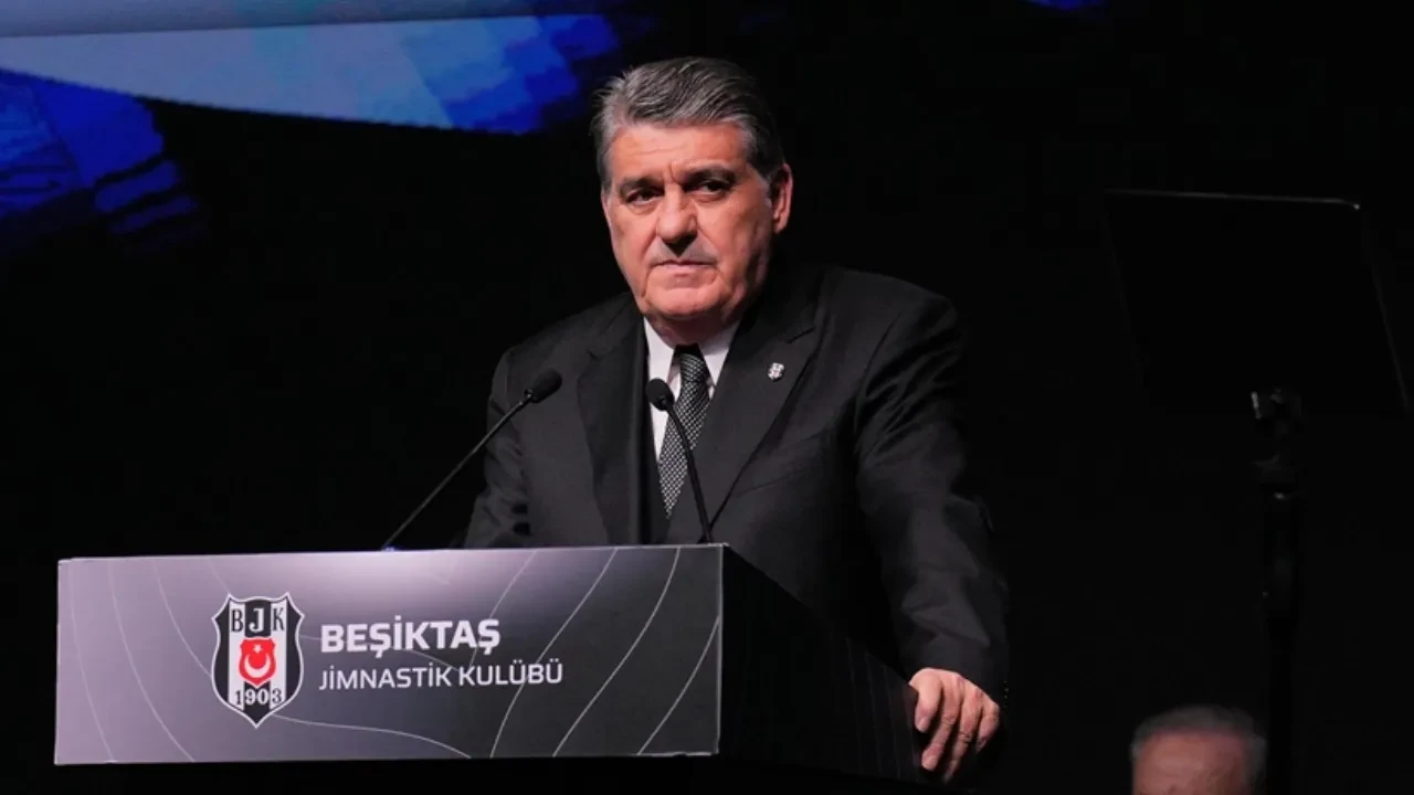 Beşiktaş'ta tarihi borç hamlesi: KAP bildirimi sonrası taraftardan Serdal Adalı’ya övgü yağmuru