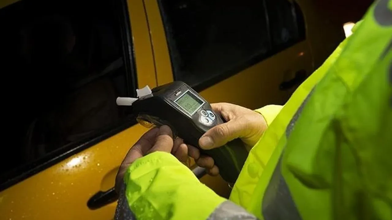 Erzurum’da 8. kez alkollü yakalanan sürücüye 35 yıl ehliyet yasağı