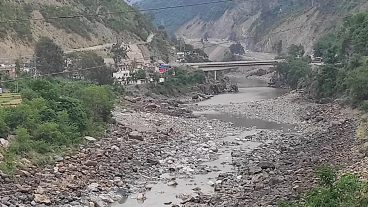 Hint basınının iddiasına göre, Chenab Nehri'nden Pakistan'a su akışı kesildi
