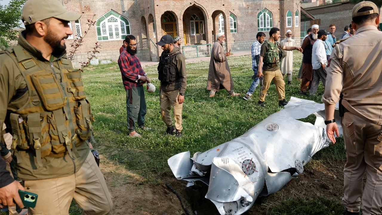 Hindistan, Pakistan'a füze saldırısı gerçekleştirdi