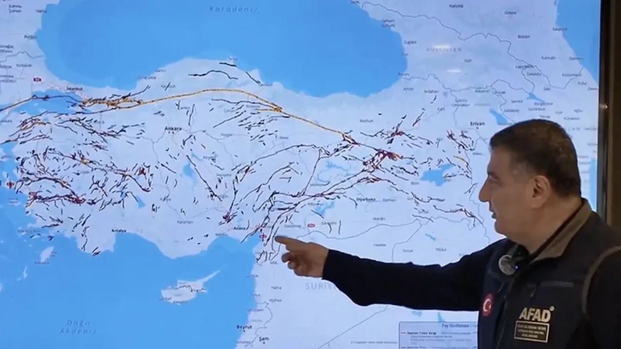 AFAD: Türkiye'de 485 diri fay segmenti bulunuyor