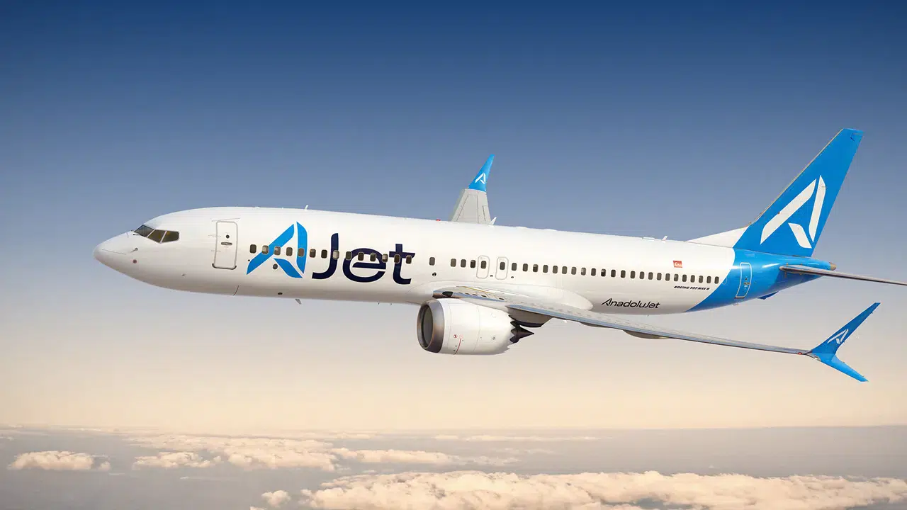 AJet Ankara-Diyarbakır seferinde ‘bomba’ sohbeti yapan 3 yolcu gözaltına alındı, yasaklı yolcu listesine alındı