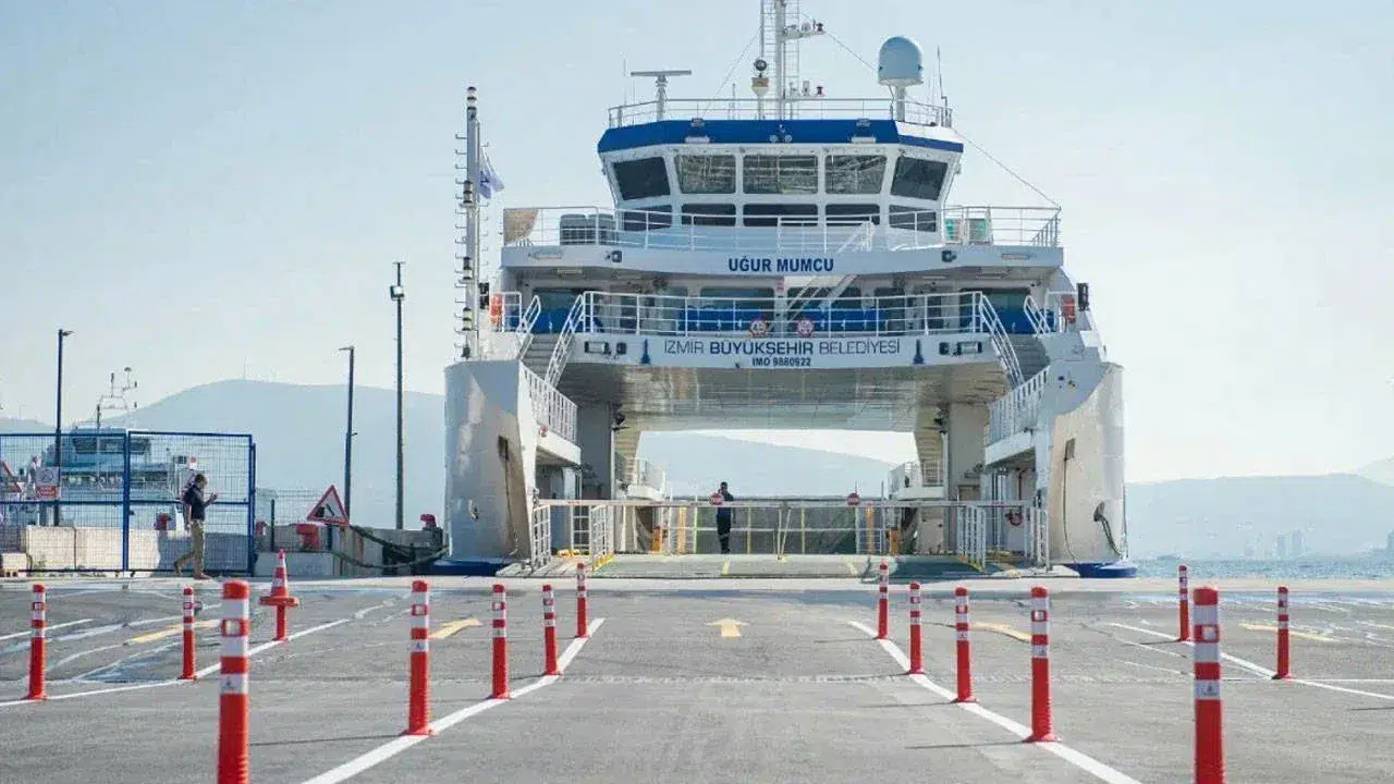 İZDENİZ Bostanlı-Üçkuyular araba vapuru ücretlerine zam yaptı