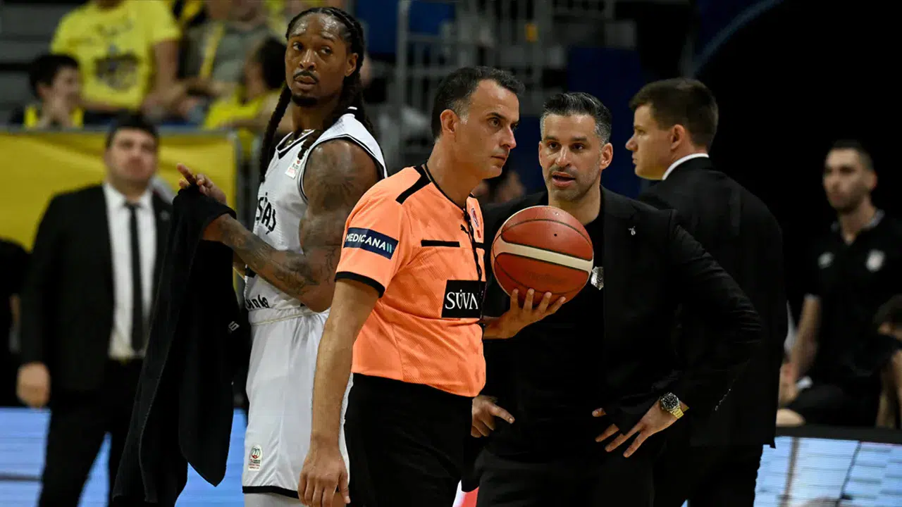 Beşiktaş’tan Fenerbahçe derbisi sonrası sert açıklama: Kara bir leke