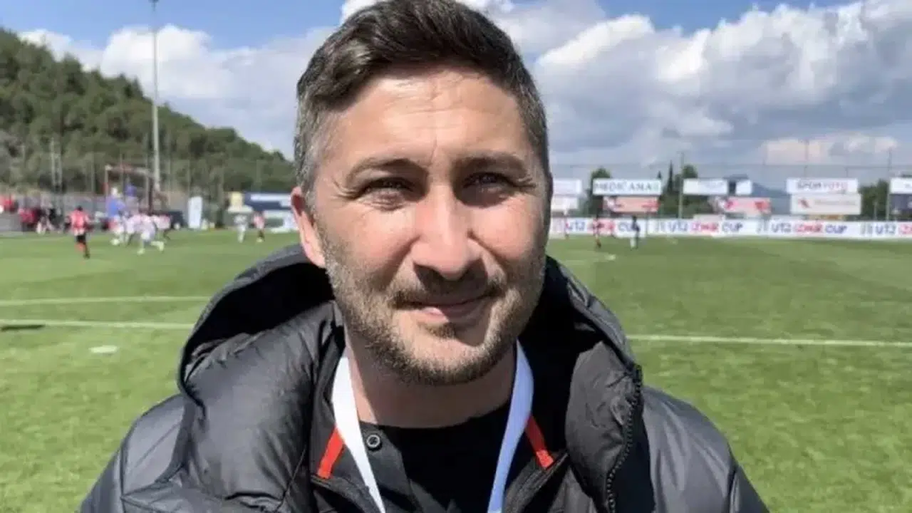 Sabri Sarıoğlu U19 Milli Takımı teknik direktörlüğü görevinden ayrıldı