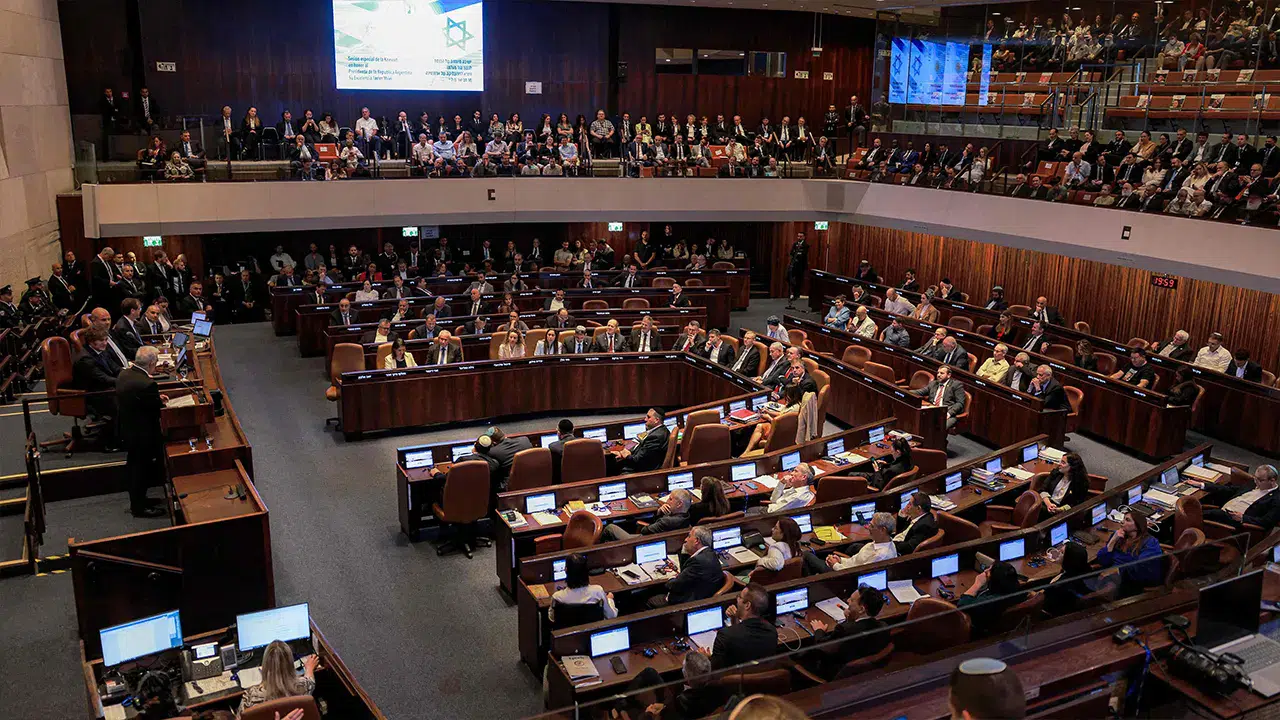 İsrail'de muhaliflerin meclisi feshetme denemesi başarılı olmadı