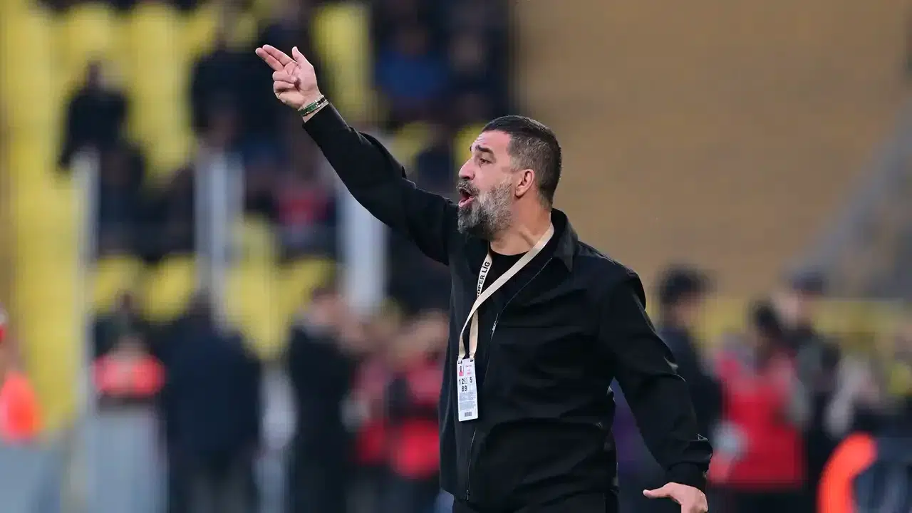 Shaktar Donetsk'e imza atan Arda Turan, Fenerbahçeli oyuncuyu istiyor!