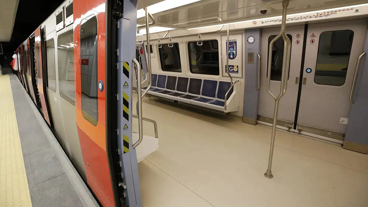 Mansur Yavaş'tan Ankaralılara metro müjdesi