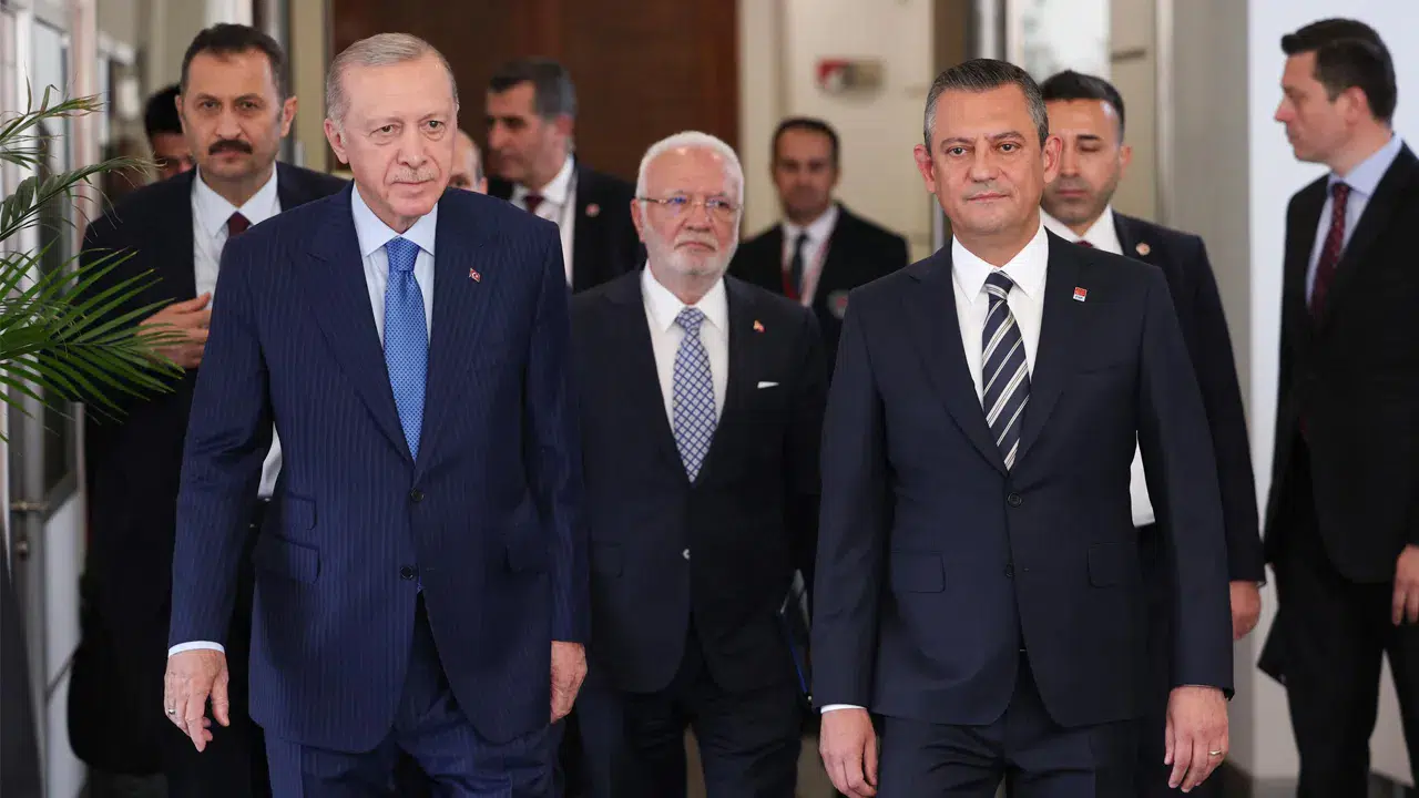 Kurban Bayramı'nda hangi siyasi lider nerede olacak?