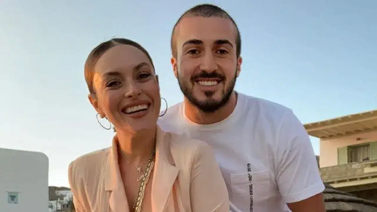 Ezgi Mola ve Mustafa Aksakallı boşanıyor mu? Mustafa Aksakallı kimdir, nereli, kaç yaşında, mesleği ne?