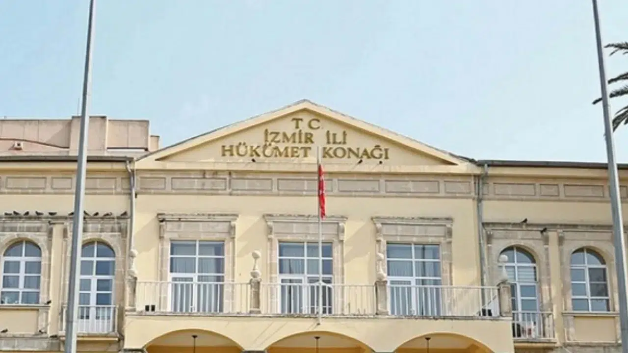 İzmir Valiliği “13. Onur Haftası” etkinliklerine üç günlük yasak getirdi