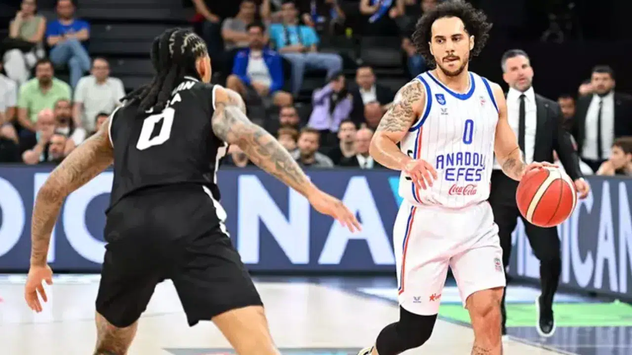 Anadolu Efes, play-off yarı final serisi 3. maçında Beşiktaş’ı geçti: 94-87